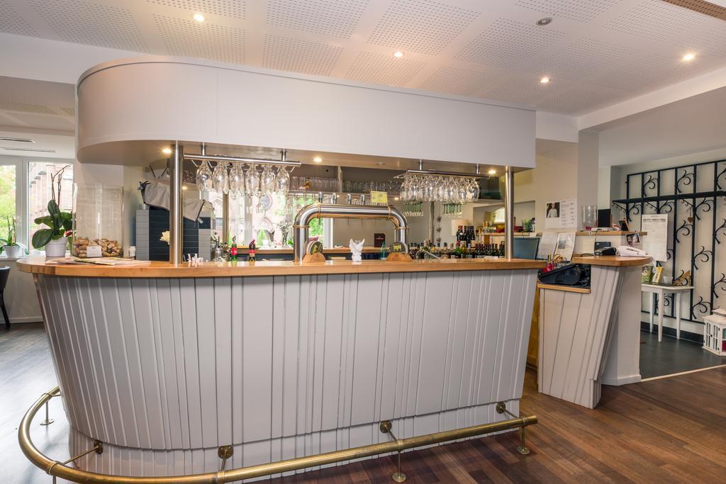 Hotel Restaurant Notre Dame Haguenau Bagian luar foto
