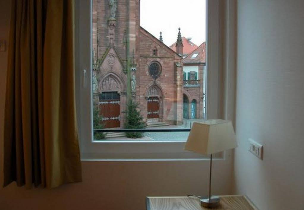 Hotel Restaurant Notre Dame Haguenau Bagian luar foto
